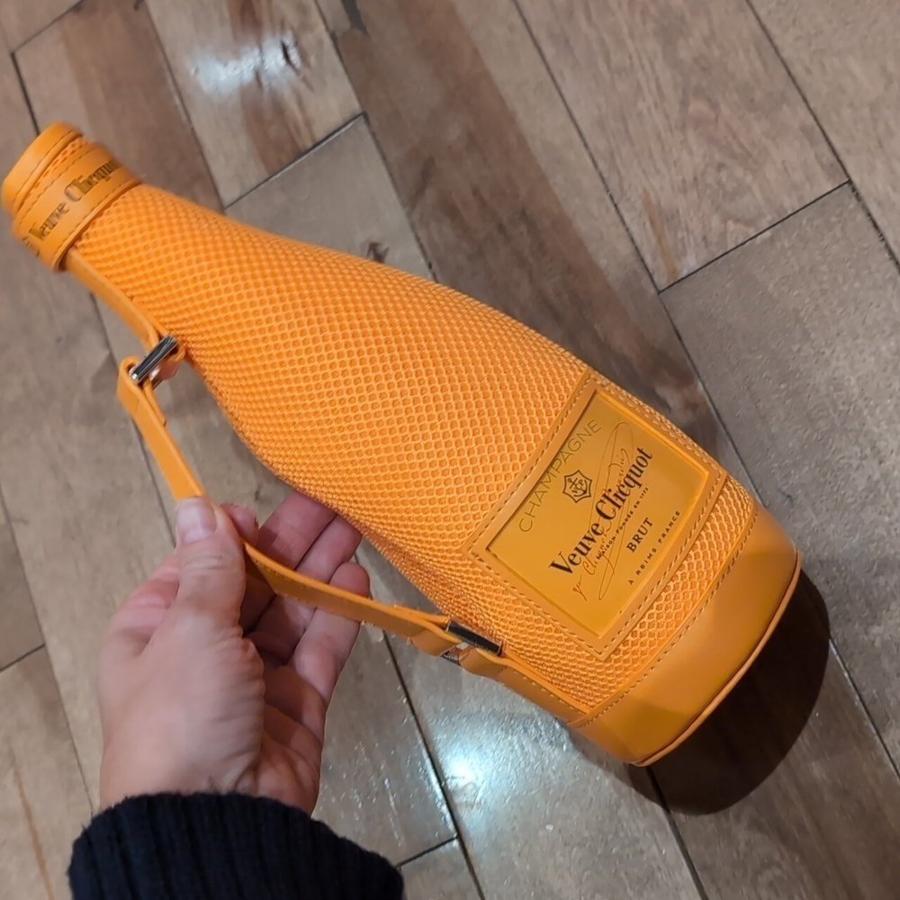 🍾✨ Veuve Clicquot Orange Champagne Carrier jacket